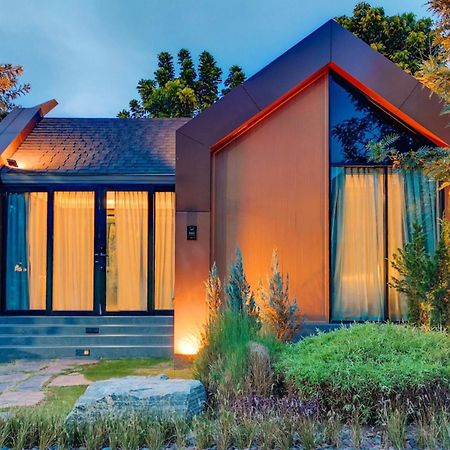 See Stars & Forest Resort Amphoe Sawang Daen Din Экстерьер фото